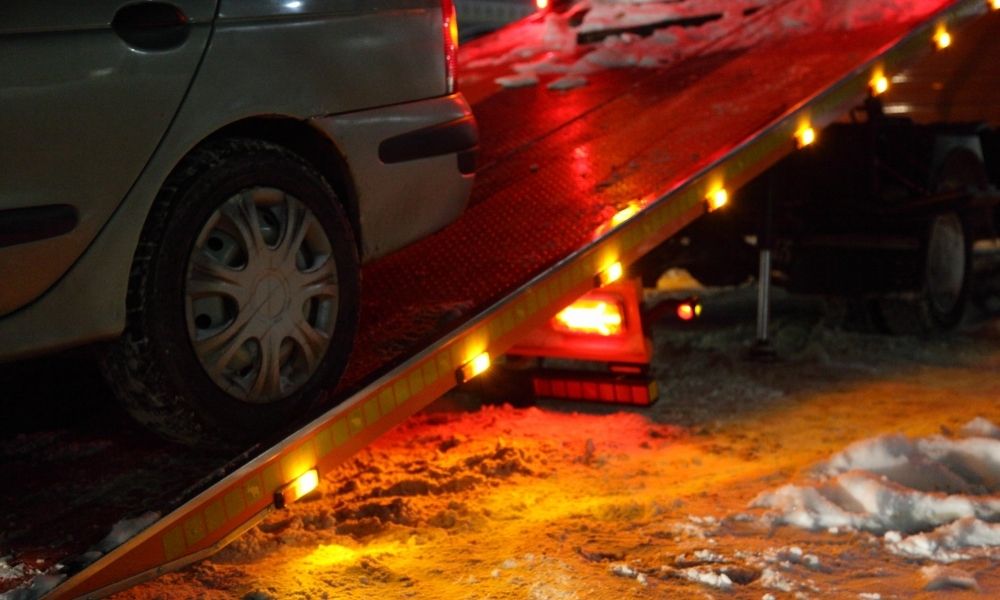 4 Tips for Choosing the Best LED Tow Lights for Your Truck